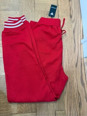 NWT GUESS Red Jogger Sweatpants Back Lace-Up Detail Women’s Size M